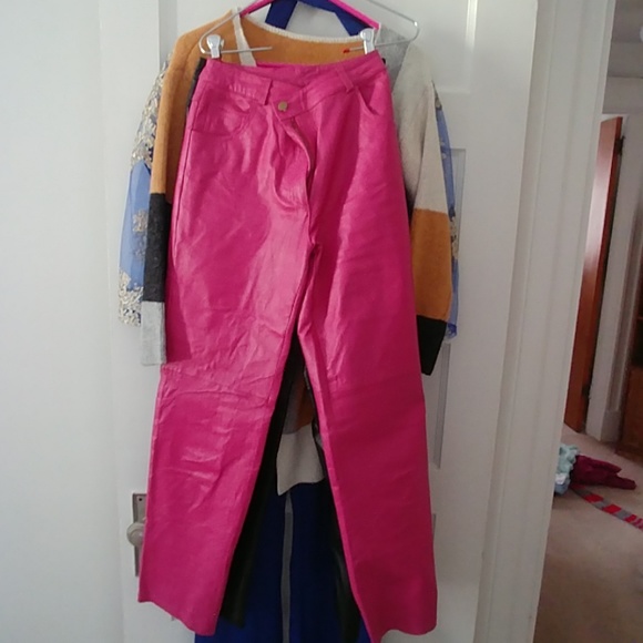 Clothes - Picture 7 of 8